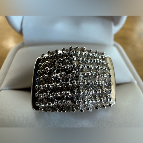 Vintage Estate Diamond Ring in White Gold - Picture 5 of 6